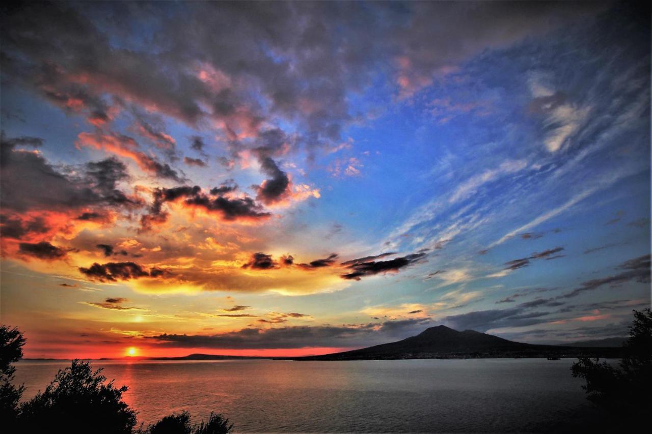 Hotel Lucia Castellammare di Stabia Bagian luar foto