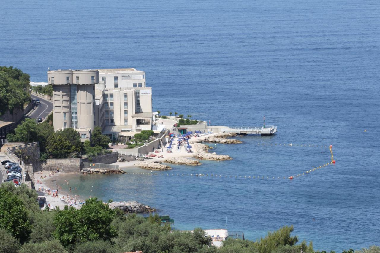 Hotel Lucia Castellammare di Stabia Bagian luar foto