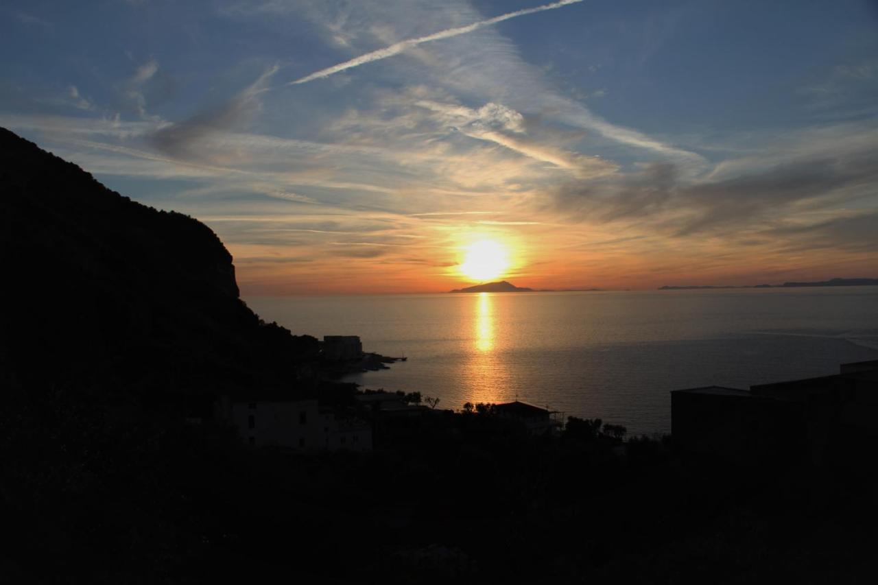 Hotel Lucia Castellammare di Stabia Bagian luar foto